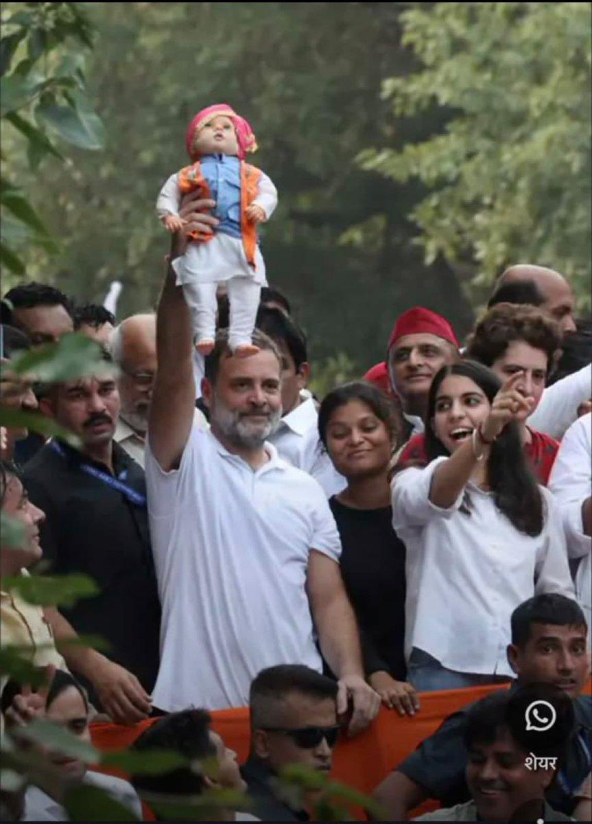 Picture of the day 🔥 56 inch ka chota bandar, Bal Narendra 😂 #NarendraModi #Delhi #Mumbai