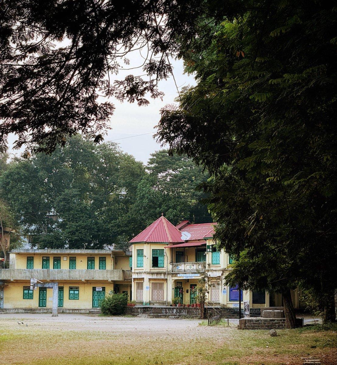 Can Punekar’s identity this place?! Must have been such a glorious place in its heydays! Found this gem accidentally!