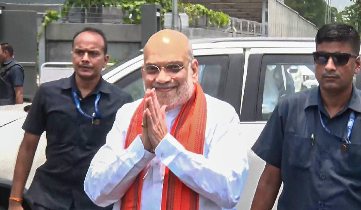RT by @IndianTrainFan: Union home minister Amit Shah to visit #Kolkata from October 17-18 in connection with Durga Puja #festival. HM #AmitShah likely to visit Belur Math, Deshbandhu Club at Bally in 