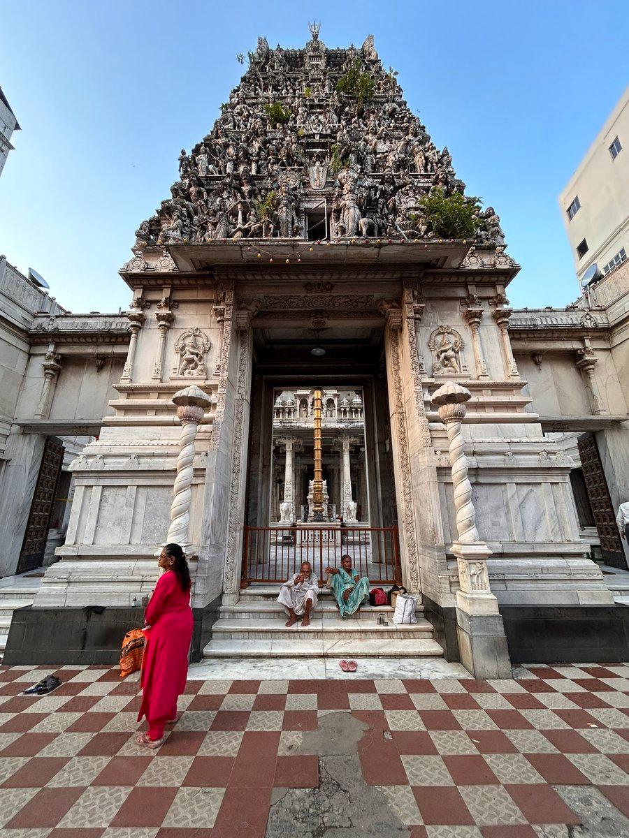 A South Indian/Dravidian style temple in ! 😍 Bainkunth Nath Temple 🙏🏼