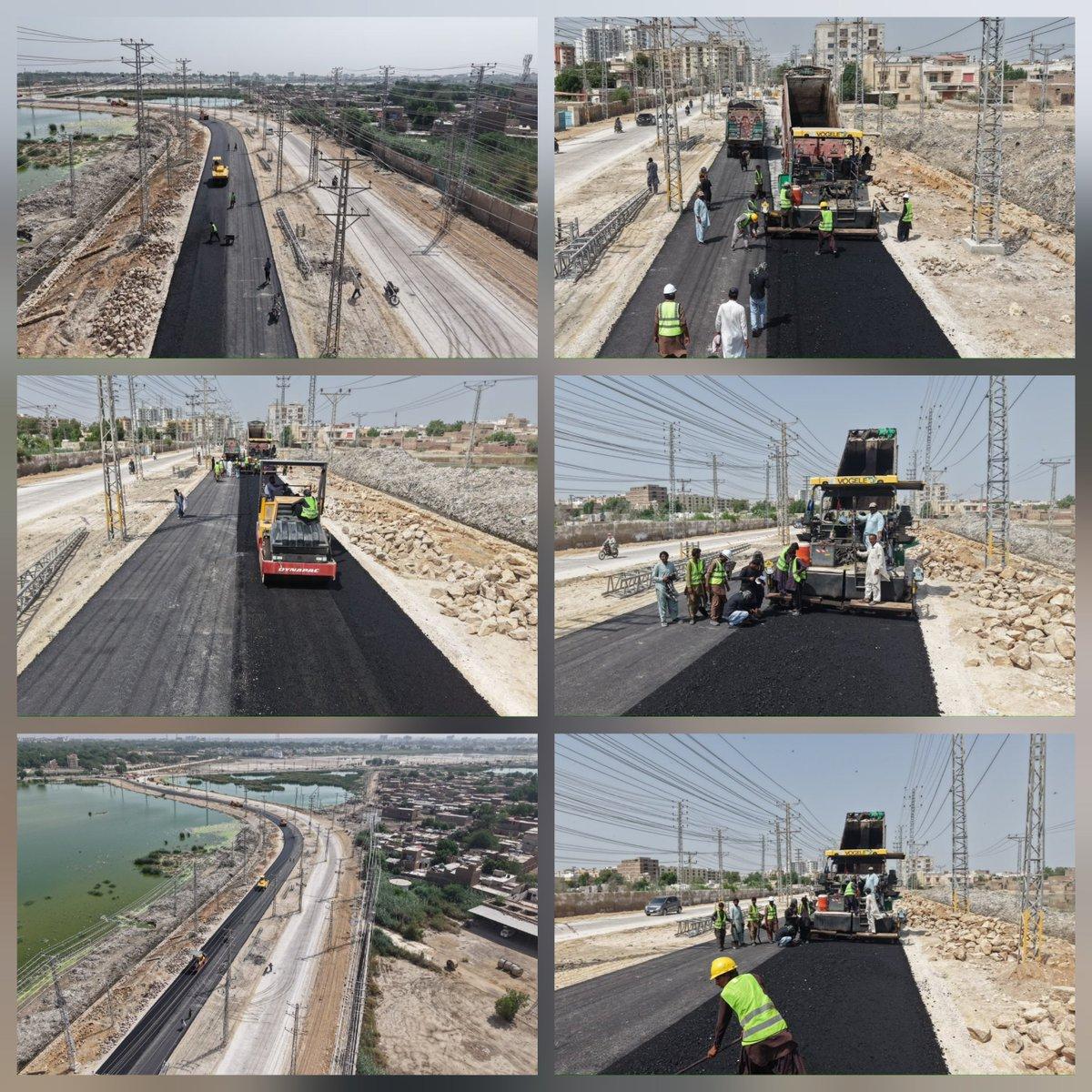 Road development continues in #Hyderabad Under @BBhuttoZardari vision @jamkhanshoro leadership and Mayor @KashifShoroPPP efforts construction from APS School to Alamdaar Chowk on Old National Highway 