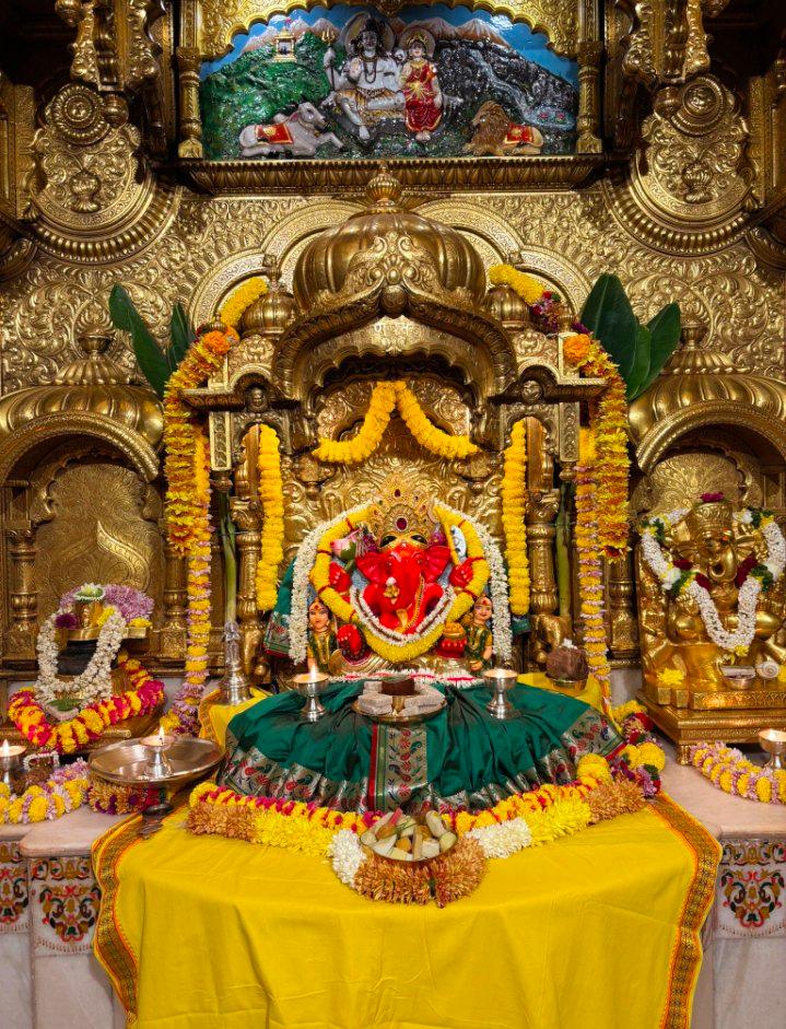 🙏 Ganapati Bappa Moriya 🌹 Mangal Murti Moriya 🙏🙏 Today's Morning Arati Darshan 🙏 Shree Siddhivinayak Ganapati Temple 🙏 #Mumbai 15/10/2026
