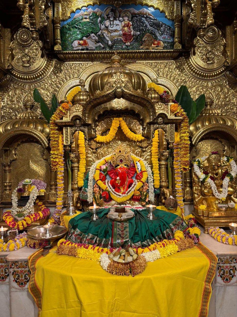 🙏गणपती बाप्पा मोरया 🌺मंगलमूर्ती मोरया 🙏१५/१०/२०२६ 🙏Ganapati Bappa Moraya 🌺 Mangalmurti Moraya 🙏 15/10/2026 Image Shree Siddhivinayak Mandir Mumbai #siddhivinayak #mumbai #bappa #bappamorya #ganpatibap