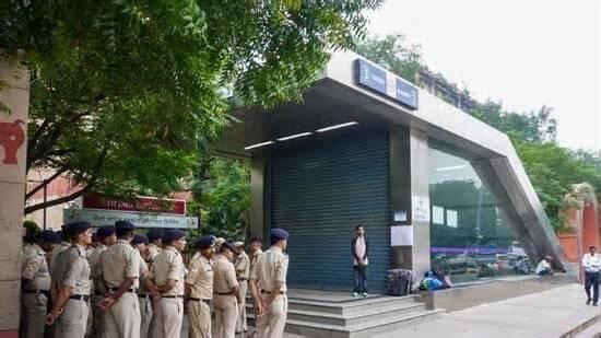 Delhi police register 20 FIRs over Jantar Mantar protest attempts