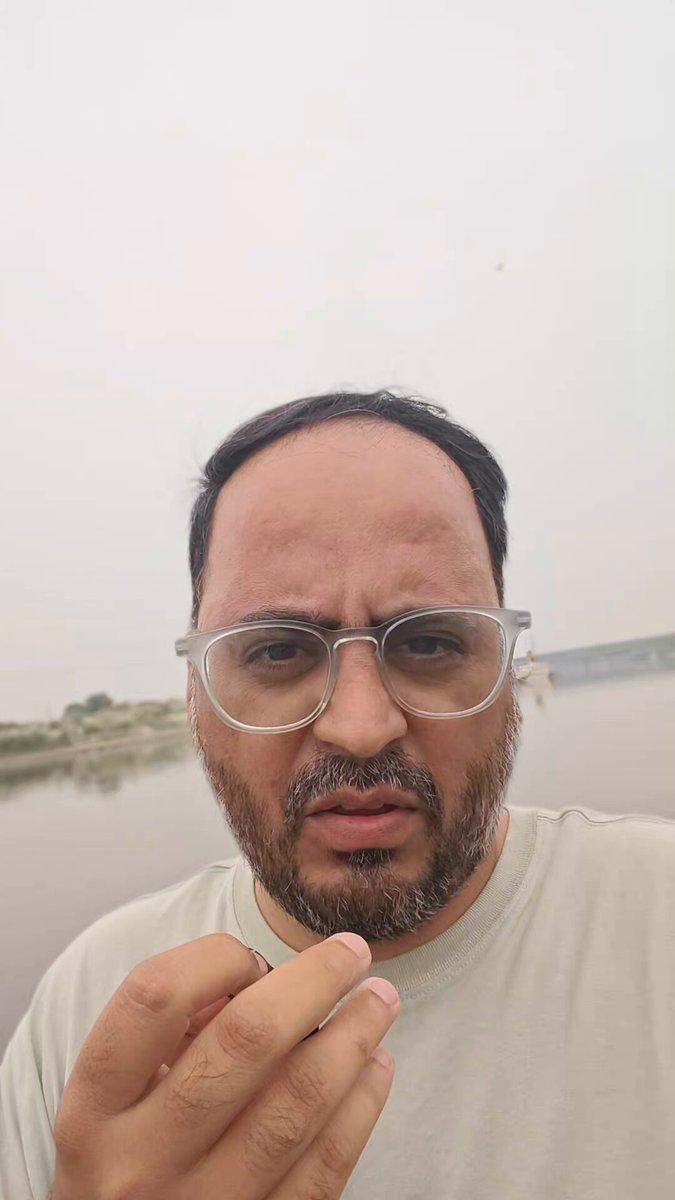 RT by @PollPolitics1: Some protesters are staging a demonstration on Yamuna, in boats |