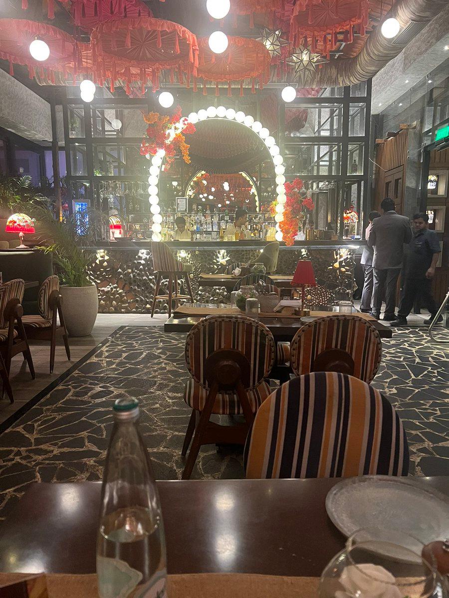 Fabulous restaurant where I visited for the last night in Mumbai. Vibes are nice, foods are delicious, and the staff is friendly. memorable place I will never forget. Mumbai最後の夜、EasyDinerのappsで見つけた素敵な