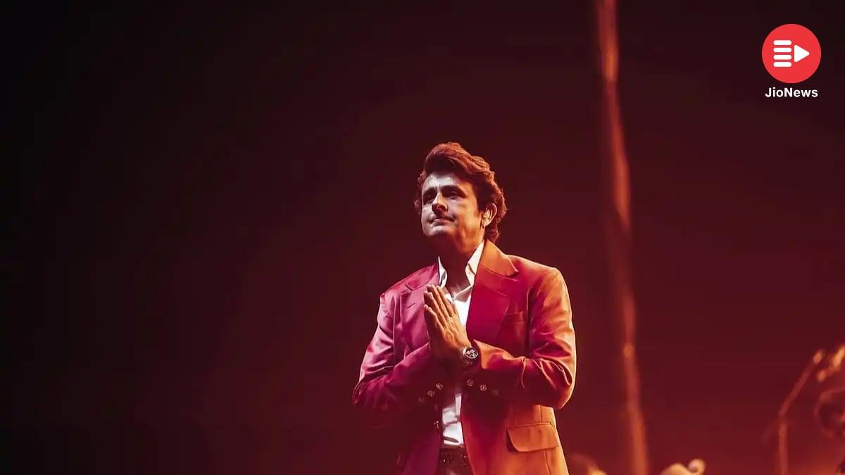 Singer Sonu Nigam has apologised after KRK reportedly threatened to disrupt his Bengaluru concert. The singer expressed his regret over the controversy. #