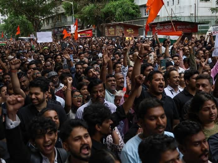 Shivaji Park Protest: 300 Detained Protesters Released, Mumbai Police Begin FIR Process