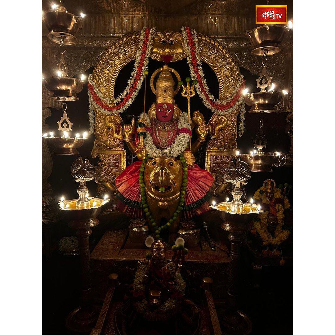 Jubilee Hills Sri Peddamma Thalli darshan in Sri Gayatri Devi alankaram🙏🕉️ Devi Navaratri 2026, Day -2 12th October, Monday