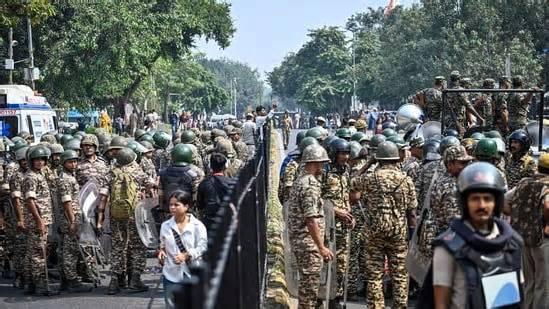 Delhi protest live: Two FIRs filed over INDIA bloc's Monday march; SC, Delhi HC to hear protesters' pleas today