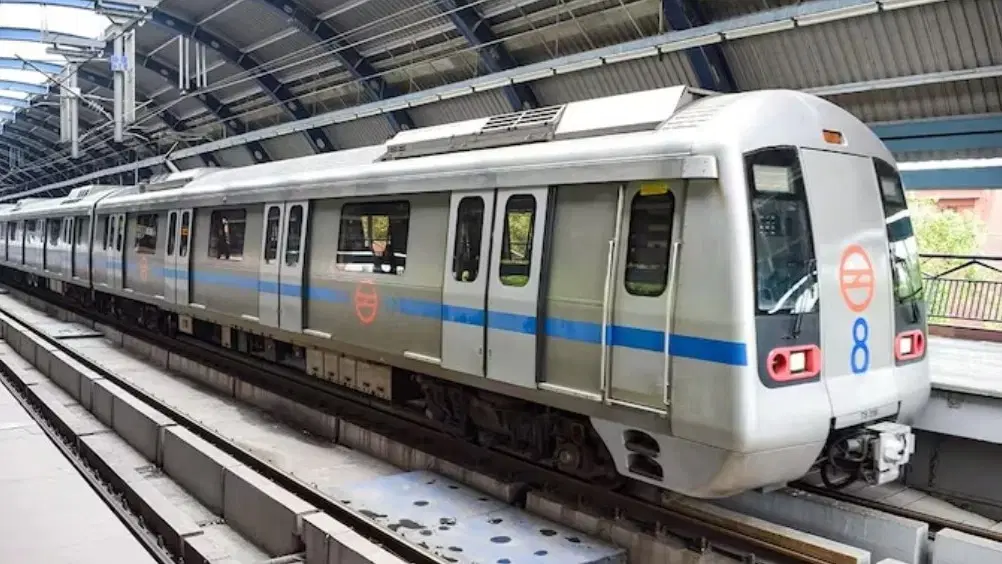 Delhi metro closes 6 major stations ahead of Opposition's Supreme Court march today