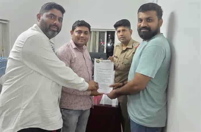 Pune: Voice Of Handewadi Members Meet Traffic Police To Address Congestion At Handewadi Chowk