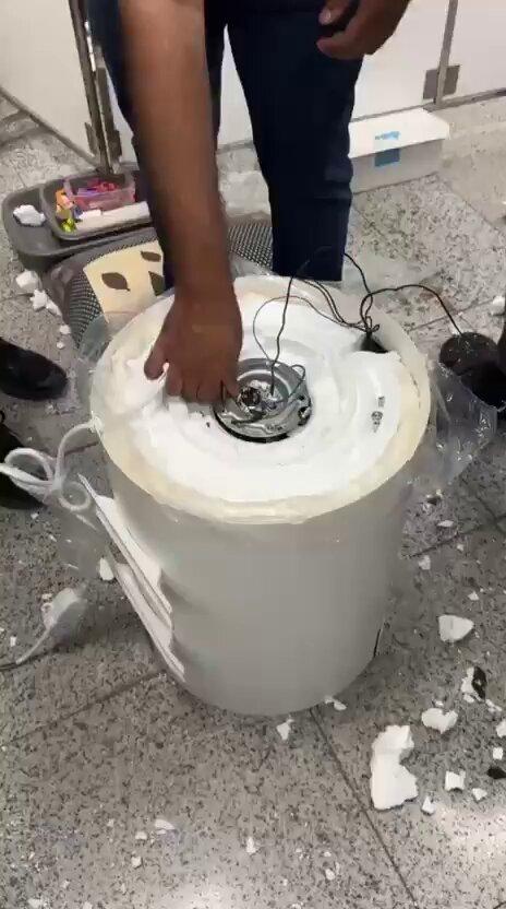 Geyser Used to Smuggle Hydroponic Weed Worth ₹2.71 Crore at Hyderabad Airport; Passenger Arrested In a major drug seizure at Rajiv Gandhi International Airport (#RGIA), , the Directorate of