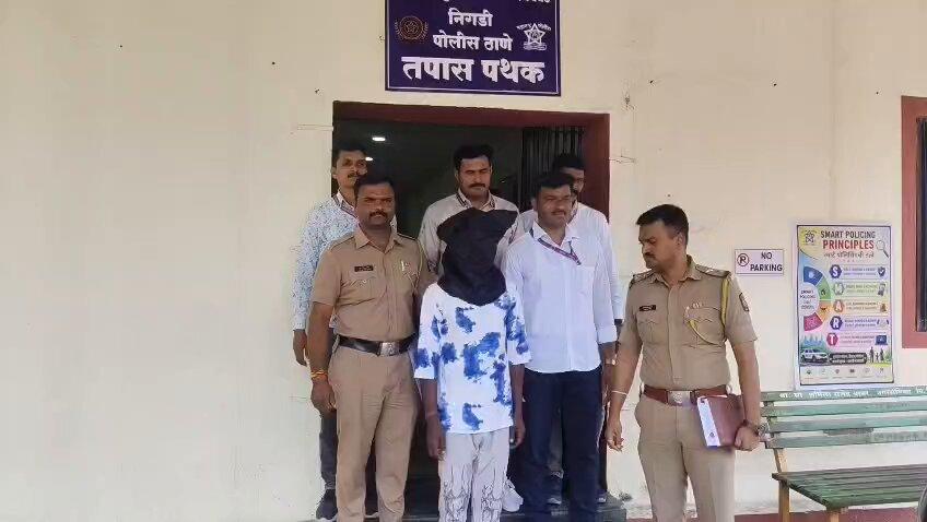 RT by @MahaNews25: : A Metro contract worker has been arrested for molesting minor girl at temple in Nigdi, Pimpri-Chinchwad. The incident was captured on CCTV, which is now going viral. Police h