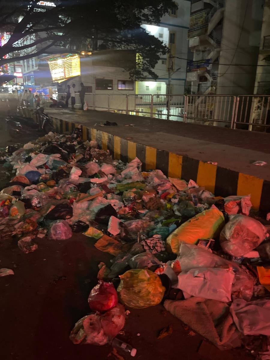 👀 66 people have confirmed this garbage spot in Marenahalli South (Ward ), Jayanagar Zone. 📍 Ragigudda metro ⏳ Open for 185 days C. K. Ramamurthy, please take a look. See it on the map → https://n