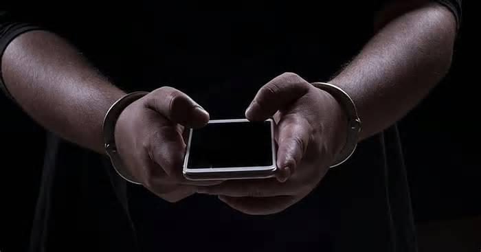 Online date threatens Bengaluru man with AI-morphed video, extorts Rs 1.85 lakh