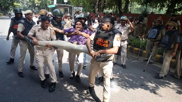 ‘No illegal detention, undisturbed internet’: Top 7 quotes from Supreme Court on Delhi protests