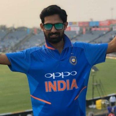 R to @VenomInMyVein_s: #YungDSA is talented & created his own fanbase, but I know when time comes @raftaarmusic @VivianDivine @NaezyTheBaA & many famous names from #Pune like Sambata Shreyas gonna sup