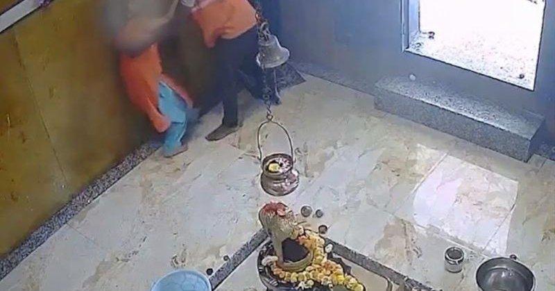 Pune temple horror: Labourer arrested for molesting minor girl, CCTV video sparks outrage https://www.indiablooms.com/news/pune-temple-horror-labourer-arrested-for-molesting-minor-girl-cctv-video-spar