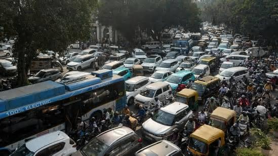Delhi-NCR traffic live: Constitution Club, Barakhamba Road choked amid heavy security for protests; diversions in place