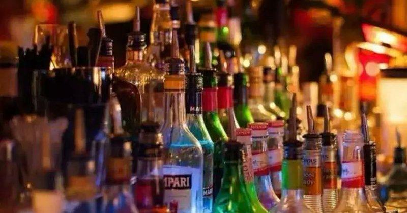 The Telangana government has hiked the maximum retail prices of 352 foreign liquor brands by ₹30 to ₹100 per bottle, with the revised rates effective across the state. #Telangana #LiquorPrices #Hydera