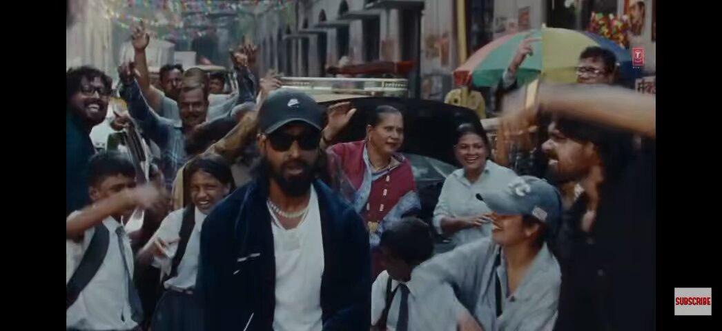 City of Dream #Mumbai 👑 Mujhe #Bombay bolna sahi lgta instead of Mumbai. What about you guys ? Mumbai or Bombay 🤔 #EmiwayBantai #Prahaar