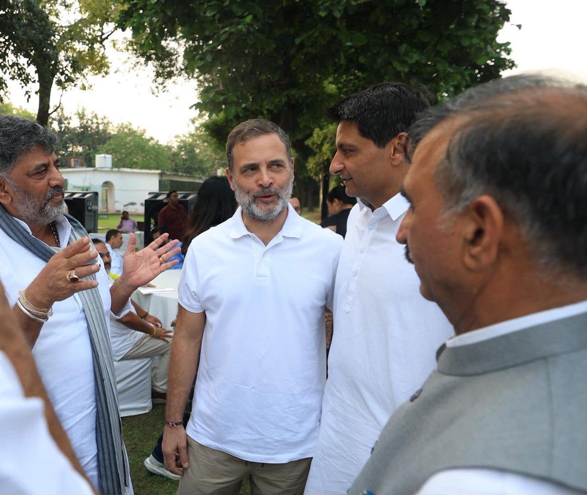 RT by @tejranxking: श्री @RahulGandhi जी, श्री @DeependerSHooda जी, श्री @DKShivakumar जी और श्री @SukhuSukhvinder जी … में…