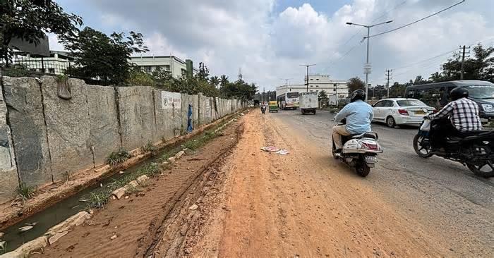 Bengaluru: Hennur-Bagalur Road stuck in a rut amid worsening conditions
