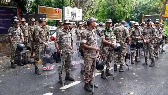 Delhi HC seeks cops' response on Indian Youth Congress' plea over anti-CEC stir nod