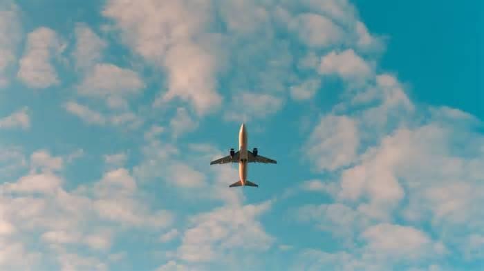 Qatar Airways, EaseMyTrip told to pay Rs 3L to Hyderabad family