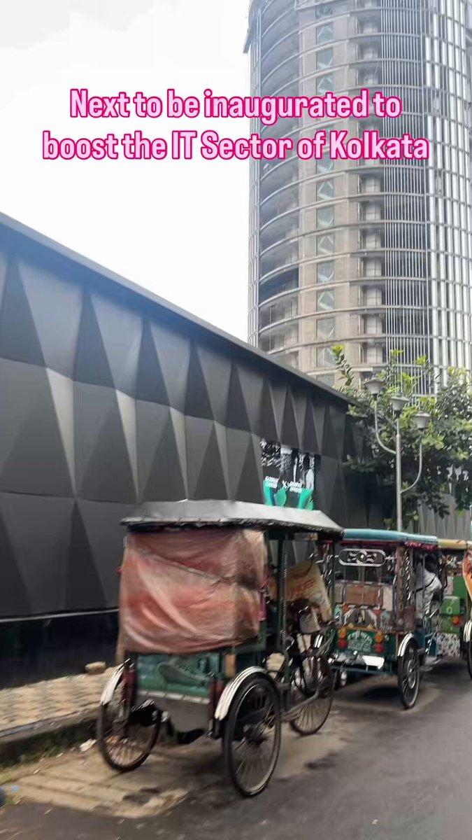 RT by @IndianTrainFan: The construction of the World Trade Centre in is progressing rapidly. Hopefully, we’ll see the first phase inaugurated early next year. 🤞 This is just the **1st phase o