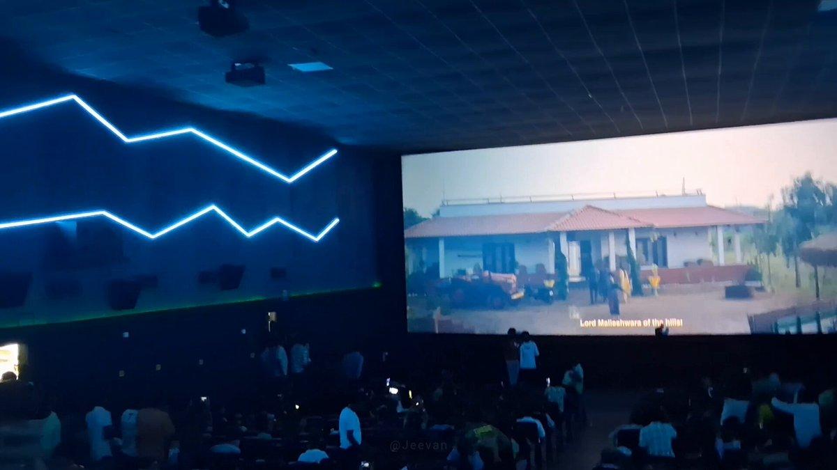 RT by @SantuWadekar: Scenes after the show 🤩🔥 📍Kamakhya Theatre