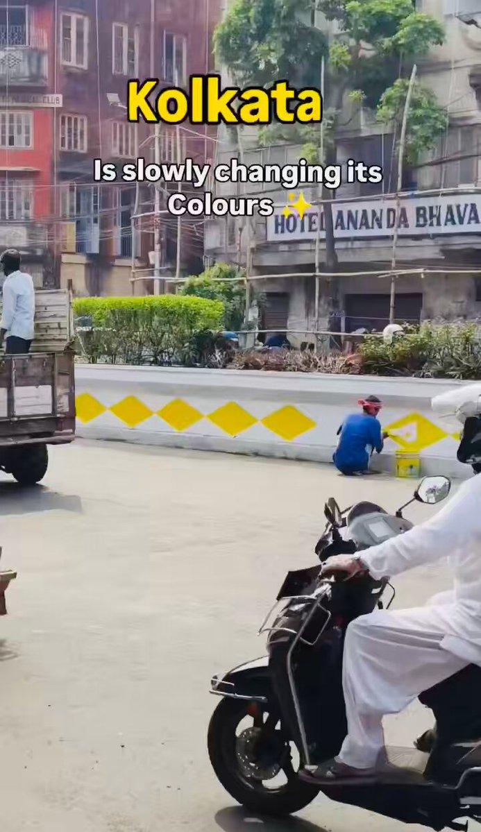 RT by @IndianTrainFan: Colorful Kolkata.... Changing Bengal..