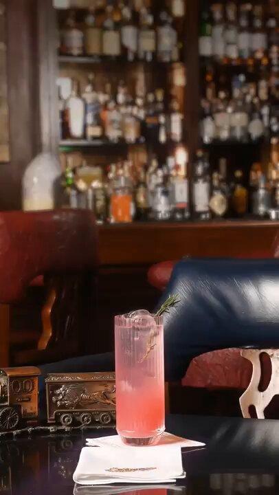 From the blush hues of the Imperial Parlour Rose to the foamy Yardmaster’s Spice and the citrusy notes of the Tropical Mail, our mixologists have crafted an unforgettable new menu for your evenings at