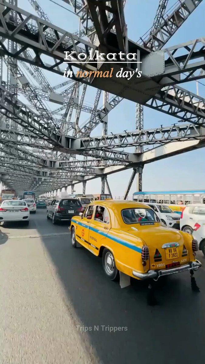 Kolkata on normal days vs Kolkata during Durga Puja ❤️✨ Ek hi city… par Durga Puja ke time Kolkata ka rang, roshni, energy aur vibe hi alag hoti hai! 🪔🎉 Have you experienced Kolkata during Durga Puja?