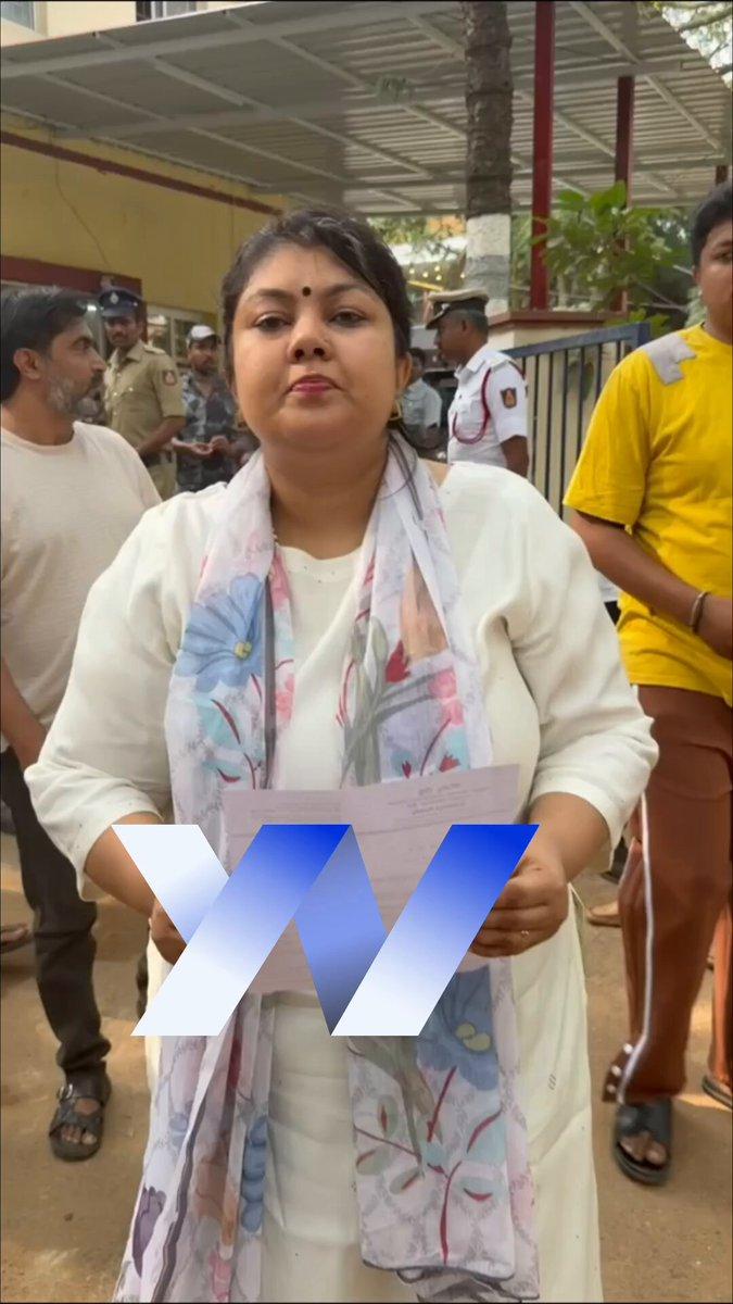 Sowmya Reddy Claims Thousands of Voters Targeted Through Form 7 Applications, Files Police Complaint Bengaluru Pradesh Mahila Congress President Sowmya Reddy on Monday lodged a complaint at
