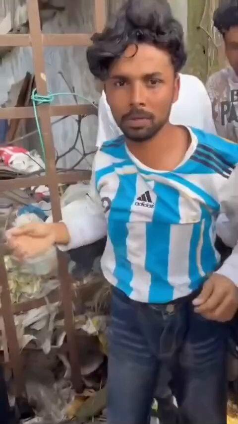 Location: Govandi, Bajrang Dal members allegedly stripped a youth, Adil Khan, partially naked and forced him to apologize over allegations of making objectionable remarks about Hindu d