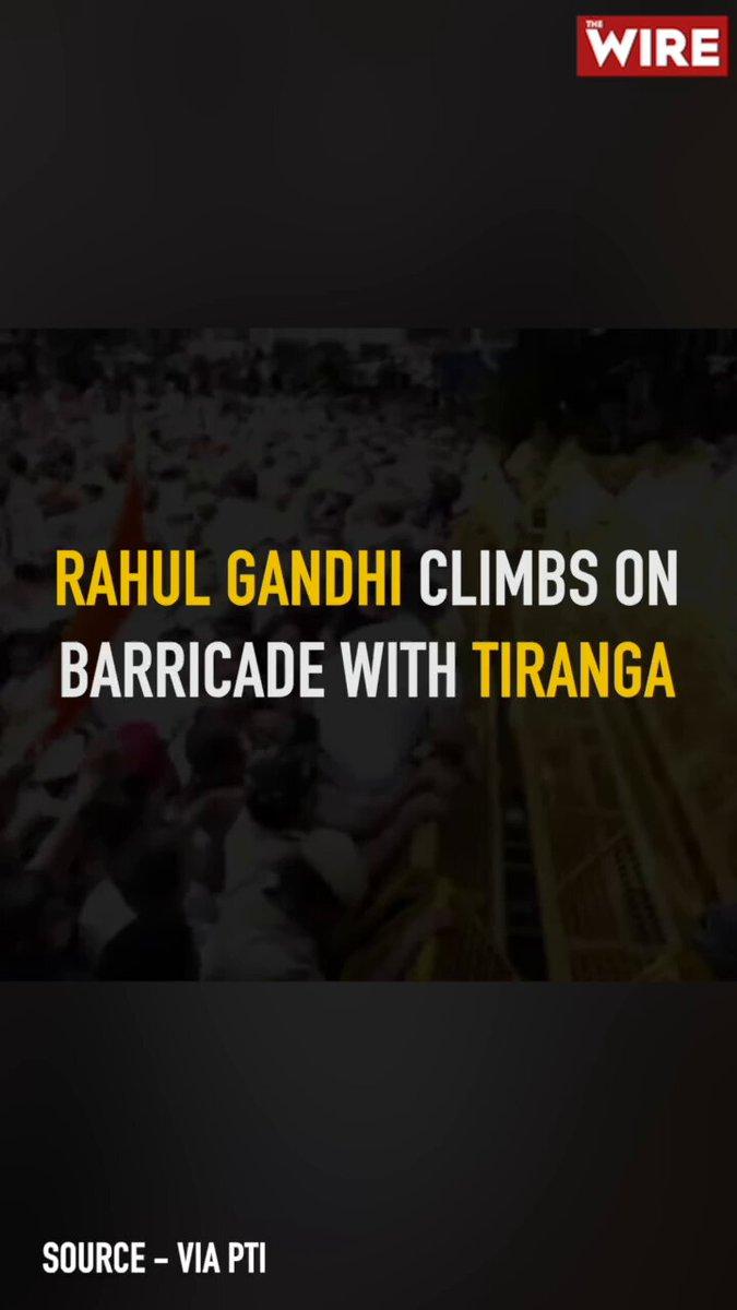 RT by @Arsh_Sheikh15: During INDIA Bloc MPs Protest March to ECI, Lok Sabha LOP Rahul Gandhi Climbs on Barricades with Tiranga