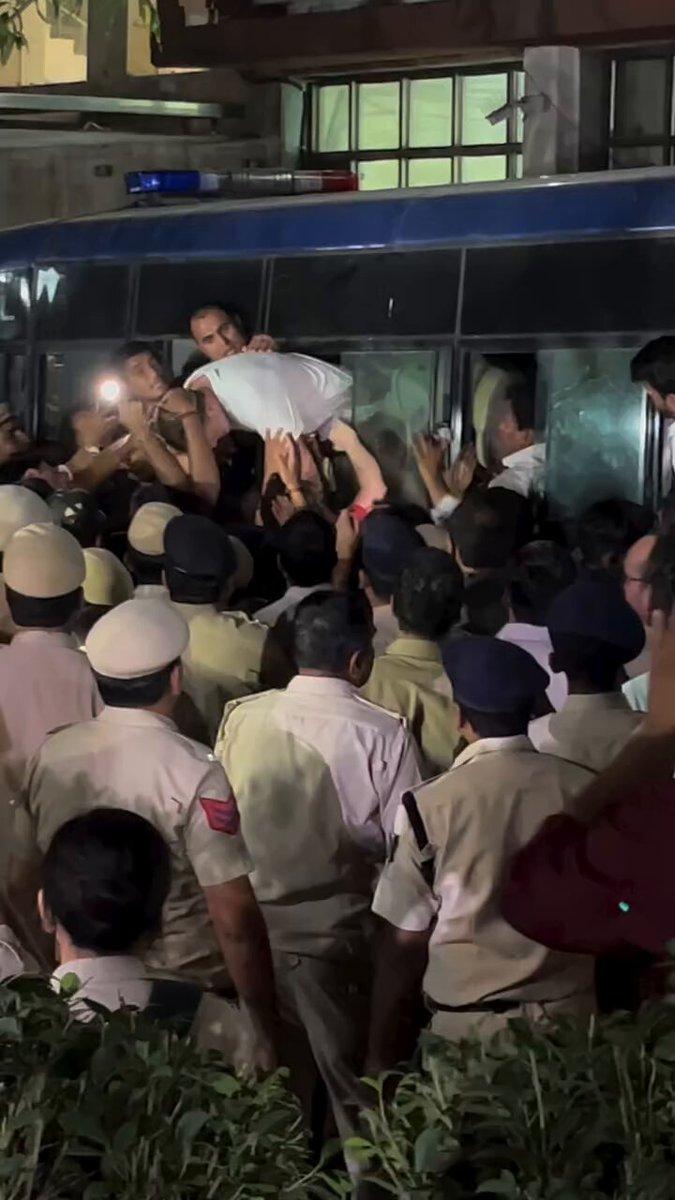 Today Leader of Opposition Rahul Gandhi sat in protest at Akashvani Bhavan. When Delhi Police arrived to detain him, Rahul Gandhi was not willing to leave the spot. Delhi Police had to make considerab