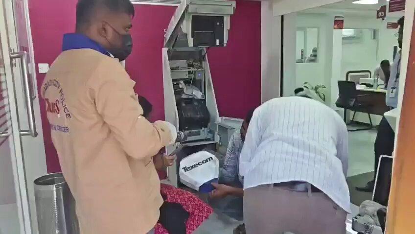 : Unidentified thieves allegedly used gas cutters to break open an Axis Bank ATM near Satamrai in Rajendranagar and fled with around ₹32 lakh in cash. Police reached the spot and