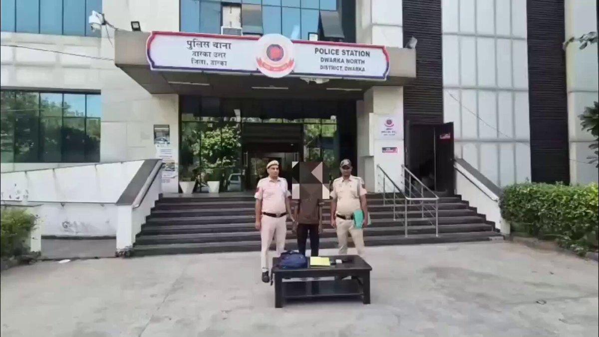 In Dwarka's Venkateshwar Hospital in New , bags left outside the ICU were going missing. Relatives visiting patients admitted in the ICU would leave their bags outside, and those bags were being