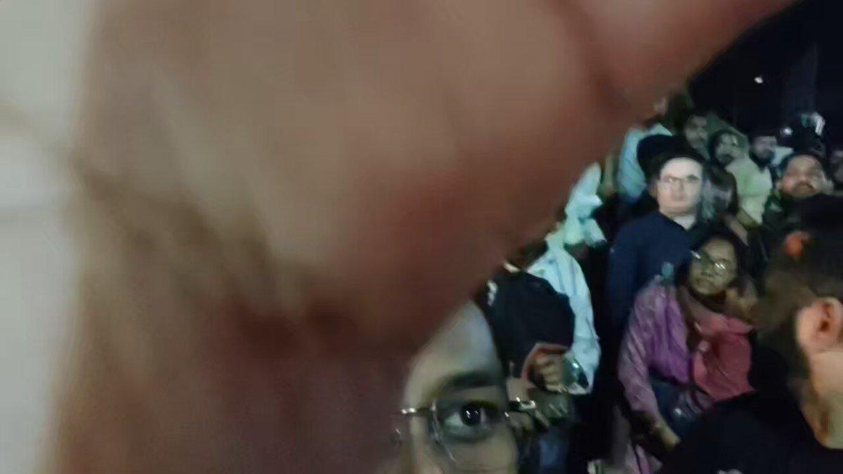 काल रात्री 12:30 वाजता पुण्यातील MPSC विद्यार्थी आंदोलनस्थळी गेलो आणि रात्री 1:30 वाजता तिथून निघालो, त्या एका तासात एक गोष्ट प्रकर्षाने जाणवली— ही फक्त स्पर्धा परीक्षा नाही, तर हजारो शेतकऱ्यांच्या ले