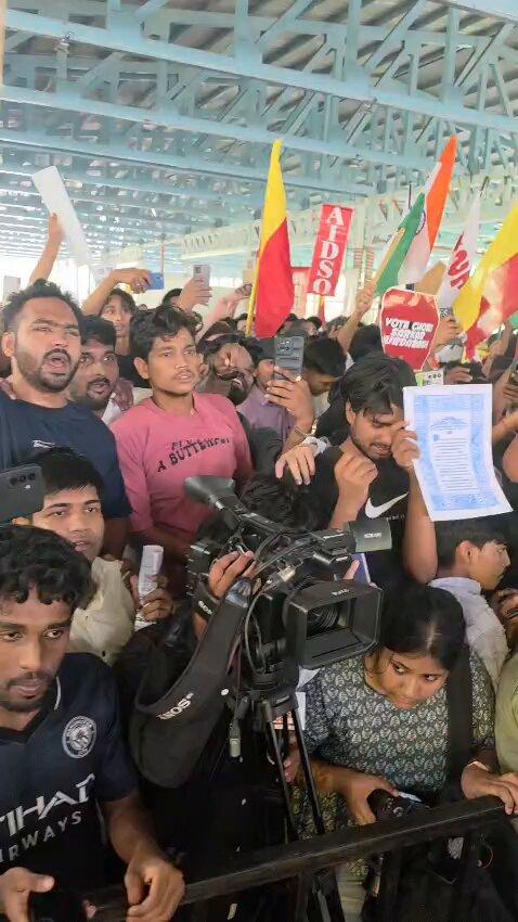 RT by @wysiwygtweets: Massive SIR protest in CJP founder Abhijeet Dipke, Sourav Das, actor Prakash Raj and YouTuber-activist Dhruv Rathee joined a rally at Freedom Park on Thursday, demandi