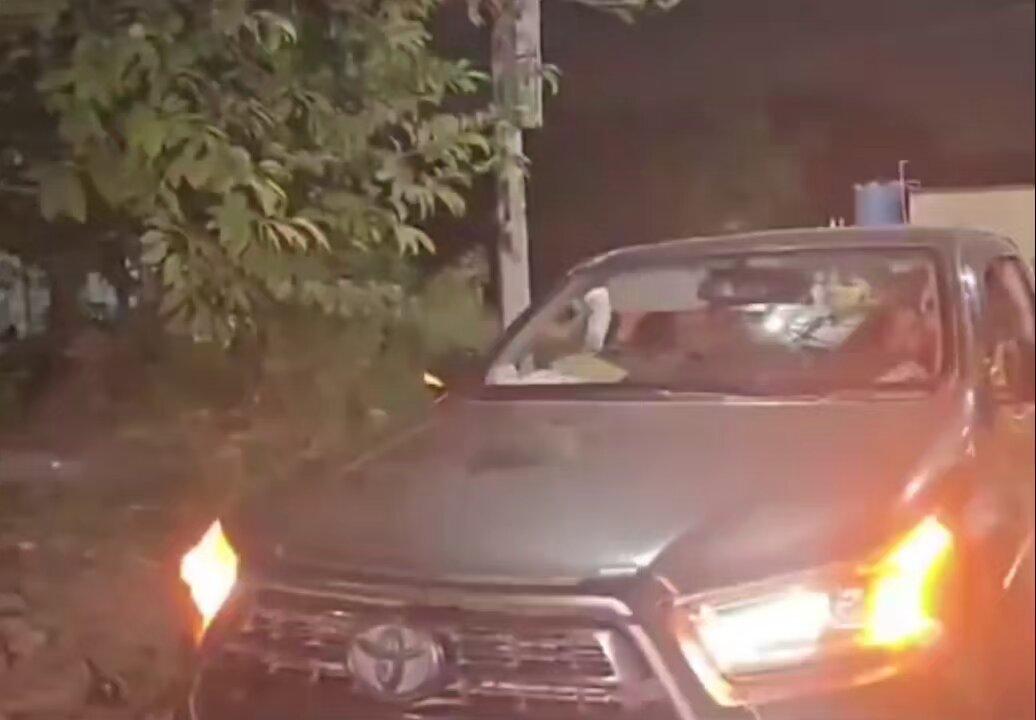 RT by @Anonymo16746116: : Actor Jackie Shroff arrived at Donje village to attend the last rites of veteran actor Nana Patekar.