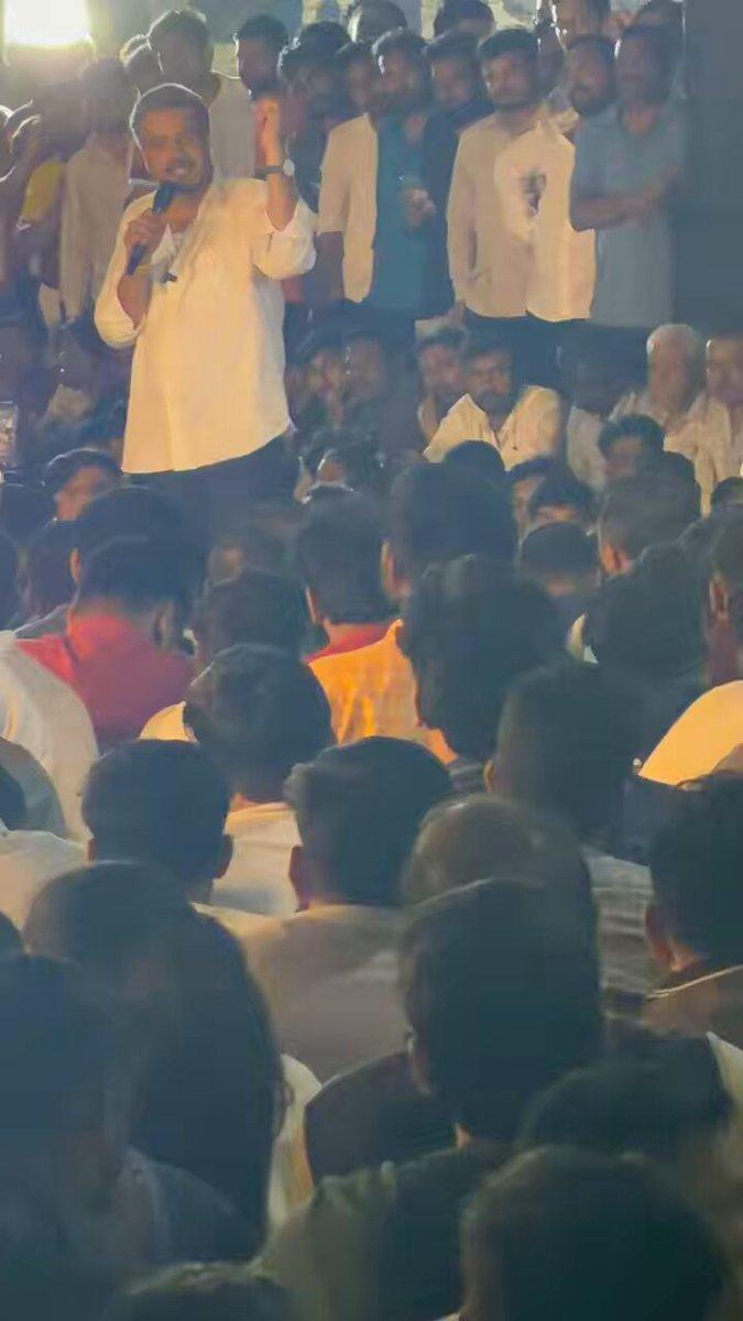 १०-११ तारखेचे दिल्लीतल आंदोलनानंतर देशातील सगळ्या मोठ्या नेत्यांना पुण्यात यावे लागेल असे @RRPSpeaks यांनी स्पष्ट करत िद्यार्थी_सत्याग्रह अजून लांबणार हे स्पष्ट केल. आंदोलनाचा तिढा संपत नसल्यान