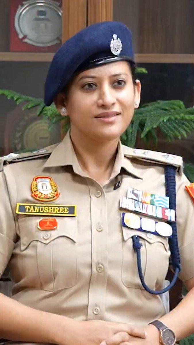 RT by @parek74341: We r with u @DelhiPolice