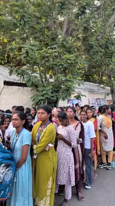 RT @_SyncreticWorld: Queue moving along to join in the event today in