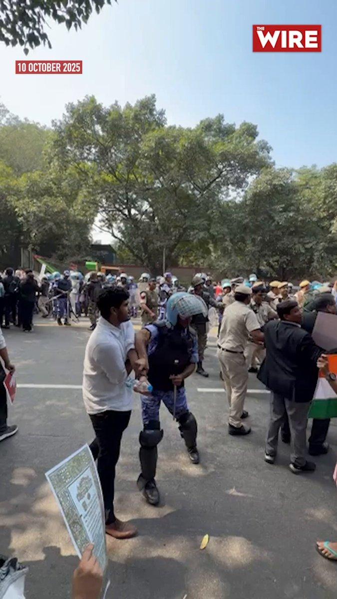 RT by @swapnil_infosec: Lawyers and Advocates Protesting At Mandi House