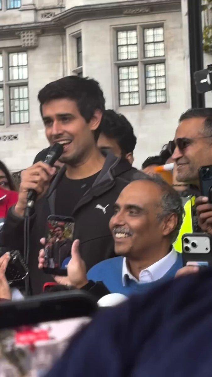 RT by @TarunMeerut: Dhruv Rathee in London , ,#Kolkata नेहा सिंह राठौर QAZI THE POWERHOUSE OF BB20