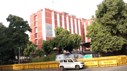 Delhi: Heavy security deployed outside Election Commission of India headquarters.